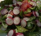 Печеночный салат с редиской