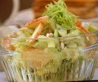 Капустный салат с яблоком