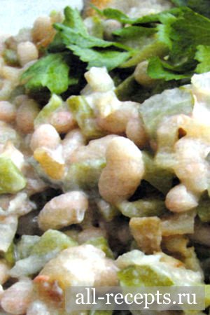 Салат из фасоли с грибами